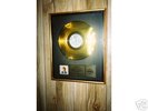 RARE FIND REBA MCENTIRE GOLD RECORD AWARD NO RESERVE
