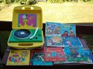 Laylin Kid's Record Player + 27 - 45 rpm Records 4 Kids