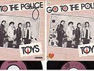 THE TOYS  Go to the police powerpop punk french 45 PS