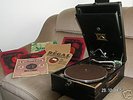 HMV Gramophone plus 19 - 78rpm records