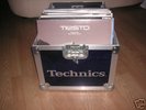 Technics Clear Blue Flight case + 50 Hard dance vinyl