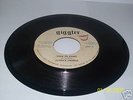 GIGGLER/SINK IN SAND - PATRICK THOMAS [ROOTS REGGAE]