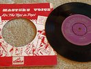 Elvis Presley 45: Paralysed on HMV Gold Label