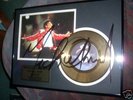 DISQUE D'OR DEDICACE PAR MICHAEL JACKSON A MUNICH EN 99