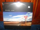 Still SEALED  Pearl Jam -Yield ( Rare  VINYL) 1st PRESS