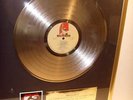 Metallica Kill em all goldene Schallplatte gold record