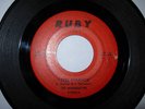 WONDERETTES - I FEEL STRANGE - RUBY RECORDS