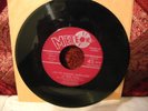 MICHELE RICHARD - J'AI VU MAMAN EMBRASSER  - 45 RPM  NM
