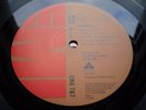 QUEEN II 1st UK ISSUE TOP LOADER NeAr MiNt ArChIvE CoPy