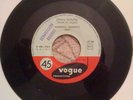 JOHNNY HALLYDAY JUKE BOX   SOUVENIRS , SOUVENIRS 45.764