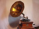 Reproduction Brass Horn Wind Up Gramophone 78 RPM
