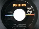 KIT & THE OUTLAWS   Don't Tread On Me   Texas garage 45 HEAR
