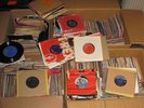 massive record collection vinyl singles 1000+ 1960's 70's 80's NR beatles job lo