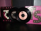 TWISTED SISTER 7