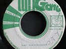 Reggae 45 WAILERS on TUFF GONG Run For Cover/Sun Is Shining og pressing LISTEN