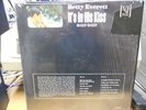 BETTY EVERETT - LP - SHRINK - USED - IT'S IN HIS KISS - VEE-JAY RECORDS VJ 1077