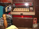 ROWE JUKEBOX INCLUDES 100 Vintage VINYL 45 RPM RECORDS. NICE