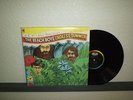The Beach Boys-ENDLESS SUMMER-Capitol SVBB 11307 SIGNED BRIAN WILSON NM