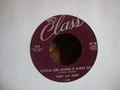 Terry and Jerry Mama Julie / People Are Doing It Every Day CLASS   45 MINT Soul