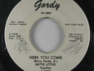 Northern Soul 45 HATTIE LITTLES Here You Come on Gordy VG++ wlp