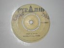 PYRAMID - PIONEERS & BEVERLY ALL STARS - ONLY A SMILE - 68' ROCKSTEADY