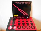 QUEENS OF THE STONE AGE - SONGS FOR THE DEAF - 2LP (BLACK VINYL UK VERSION)