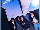 RAMONES LEAVE HOME RARE ORIG LP w/CARBONA, NOT GLUE SIGNED BY ALL ORIG MEMBERS