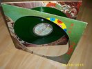 QUEEN NEWS OF THE WORLD - RARE FRENCH GREEN VINYL IN DIE CUT SLEEVE