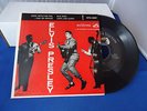 ELVIS PRESLEY SHAKE RATTLE ROLL BLUE MOON EPA-830 45 RECORD RAC VICTOR