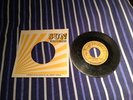 ELVIS PRESLEY SINGLE VINYL ORIGINAL SUN 223 / 8 1955 MYSTERY TRAIN / I FORGET TH