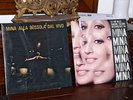 MINA 2 LP 33 GIRI - MINA ALLA BUSSOLA DAL VIVO, LE PIU' BELLE CANZONI. OCCASIONE