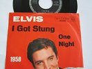 7 ' ELVIS PRESLEY(YEAR COVER 1958) '' I GOT STUNG/ONE NIGHT ''  GERMANY