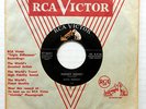 ELVIS PRESLEY 45 Money Honey RCA VICTOR Rock n' Roll NEAR MINT #BB342