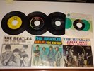 33 The Beatles 45:Help,I Feel Fine,My Bonnie,Strawberry Fields,Can't Buy Me Love