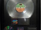 AC/DC Dirty Deeds Done Dirt Cheap RIAA Platin Music Award goldene Schallplatte