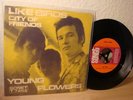  Young Flowers Like Birds / City of Friends Danish PS EX