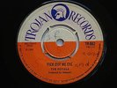 THE ROYALS - PICK OUT ME EYE - 7