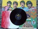 THE BEATLES - SGT PEPPERS LONELY HEARTS CLUB BAND 1967 UK LP (flame inner)