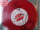 BRIAN MAY & KERRY ELLIS - Kissing Me Song - (35/500) - RARE SIGNED 7