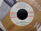 THE TRAITS Live It Up / Yes I Do TNT 175 45 rpm Rare Rockabilly Roy Head