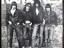 * RAMONES self titled 1st Album PUNK SR 6020 USA LP 1976 Sire   Joey Dee Dee