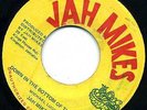 JAH MIKES - DOWN IN THE BOTTOM OF THE WELL - TIP TOP SOUNDSI LISTEN