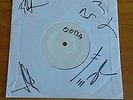 Rare Queens of the Stone Age signed 7