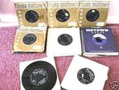 SELECTION OF 32 TAMLA MOTOWN 45'S VARIOUS TOP ARTISTS  DETAILED LIST ON PAGE