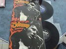 JOHNNY HALLYDAY  LOTS DE 2  33 TOURS LABEL ET  REF DIFERENT
