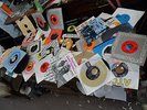 OVER 90 VINTAGE 45 RECORDS BEATLES SINATRA BEACH BOYS OLDIES DO WOP STANDARDS
