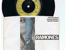 PUNK-THE RAMONES-ROCKAWAY BEACH/TEENAGE LOBOTOMY/BEAT ON THE BRAT-UK SIRE+PS