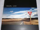 PEARL JAM  Yield   Rare Original 1998 Epic LP Die Cut Cover W/ Inner Sleeve