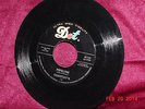 CHANTAYS 45 RPM SINGLE - PIPELINE & MOVE IT 45-145 1966 SURF & HOT ROD EXC