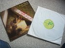 KATE BUSH LP.'LIONHEART' ** CANADA.STAO 6456 ** HAND SIGNED  SIGNED BY KATE 